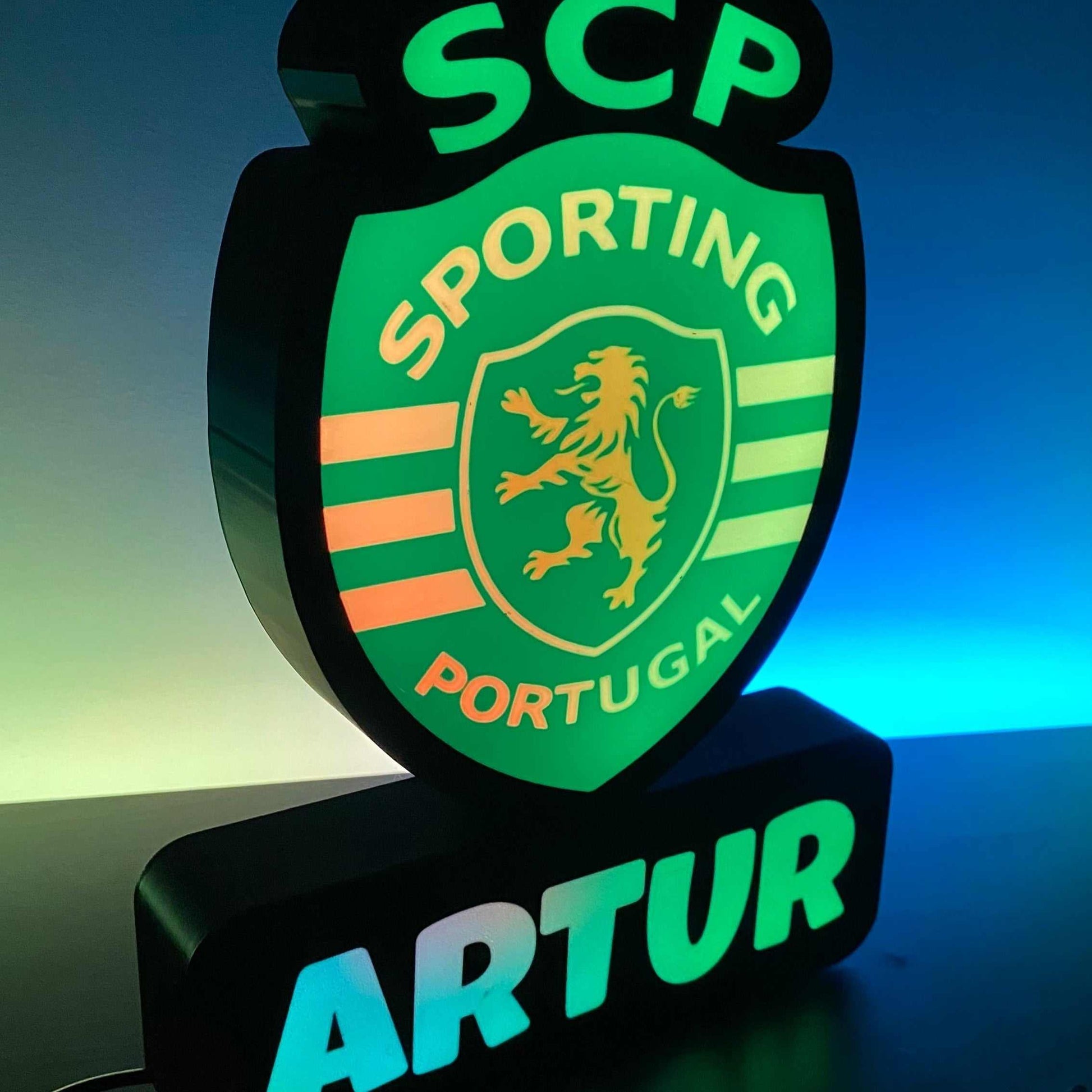 Candeeiro LED Personalizado do Sporting personalizaPersonalized Sporting CP Lamp with custom namedo com nome, ideal para adeptos do clube.